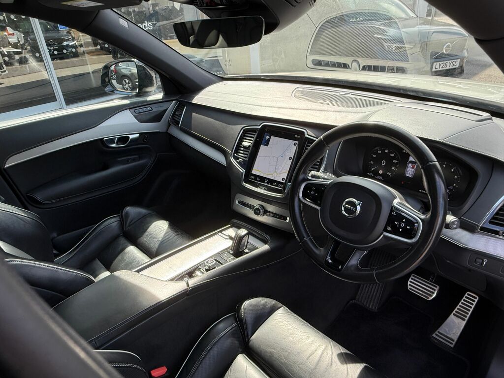 Volvo XC90 R Design Pro Black #6