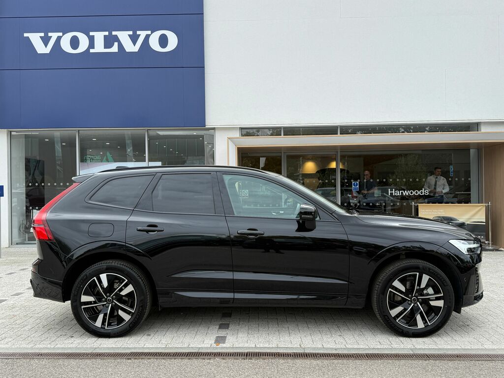 Volvo XC60 Plus Black