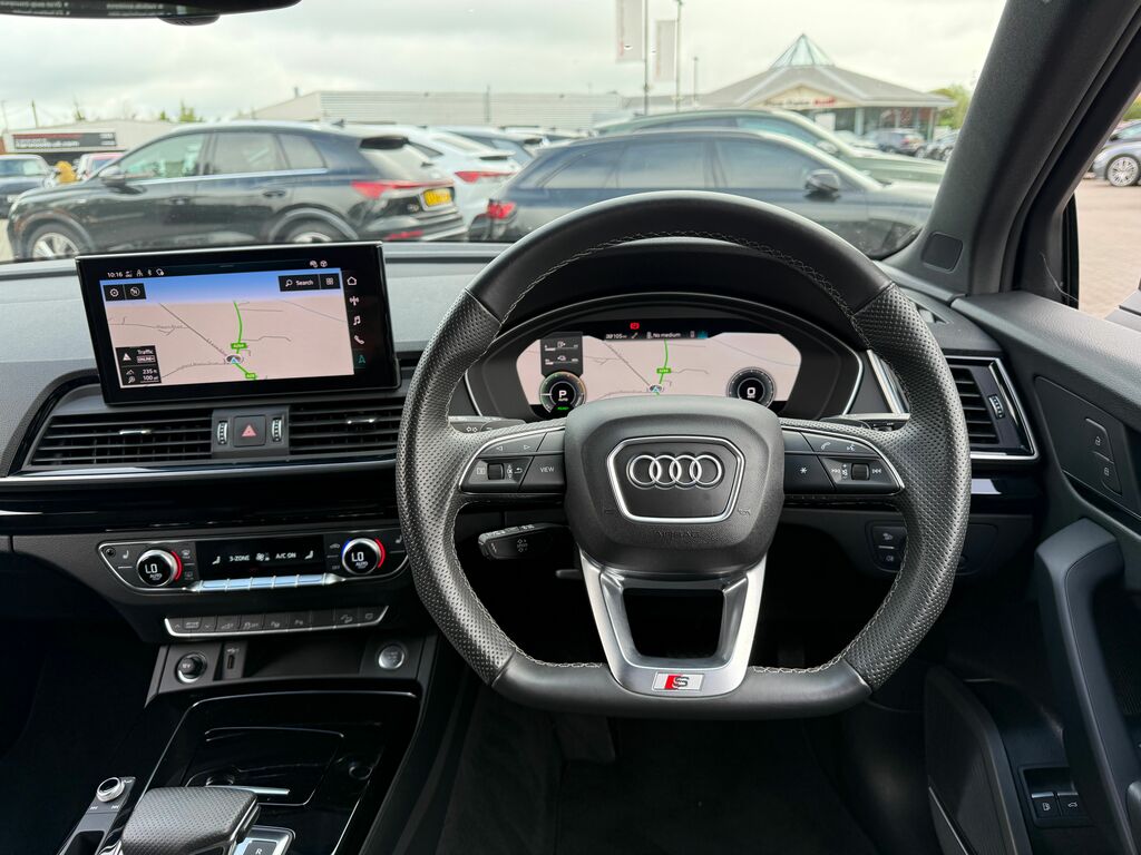 Audi Q5 Black Edition Black #6