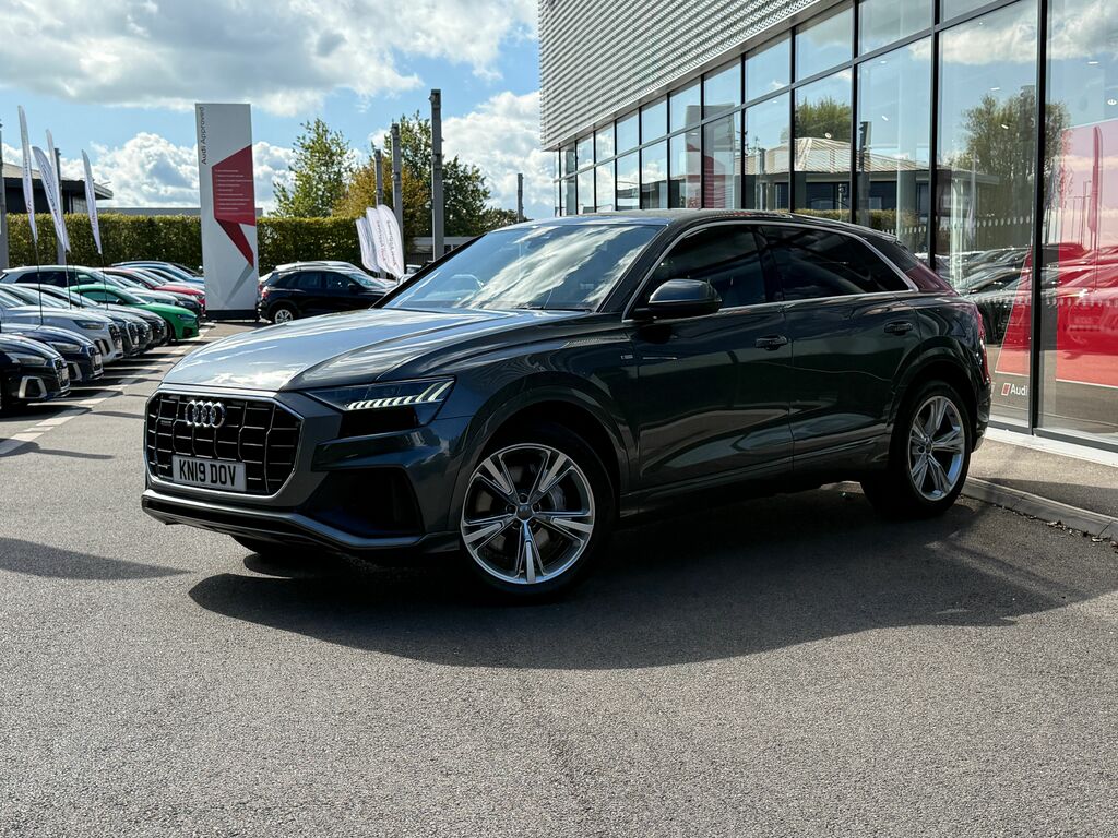 Audi Q8 S Line Black #6