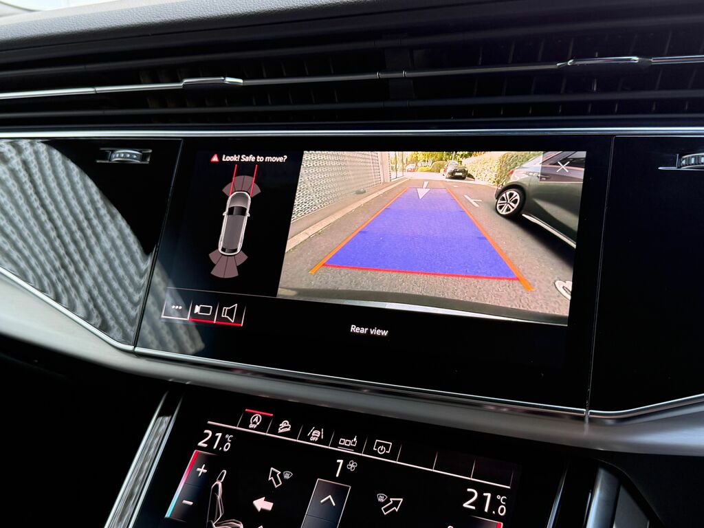 Audi Q8 S Line Black #3