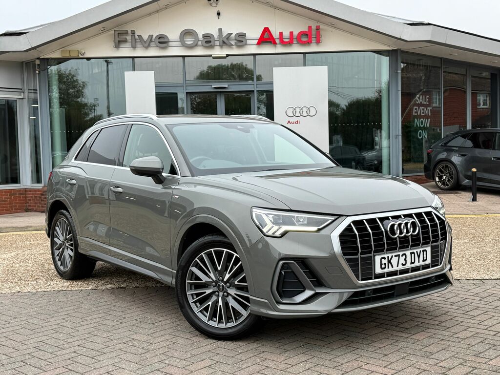Audi Q3 S Line Black