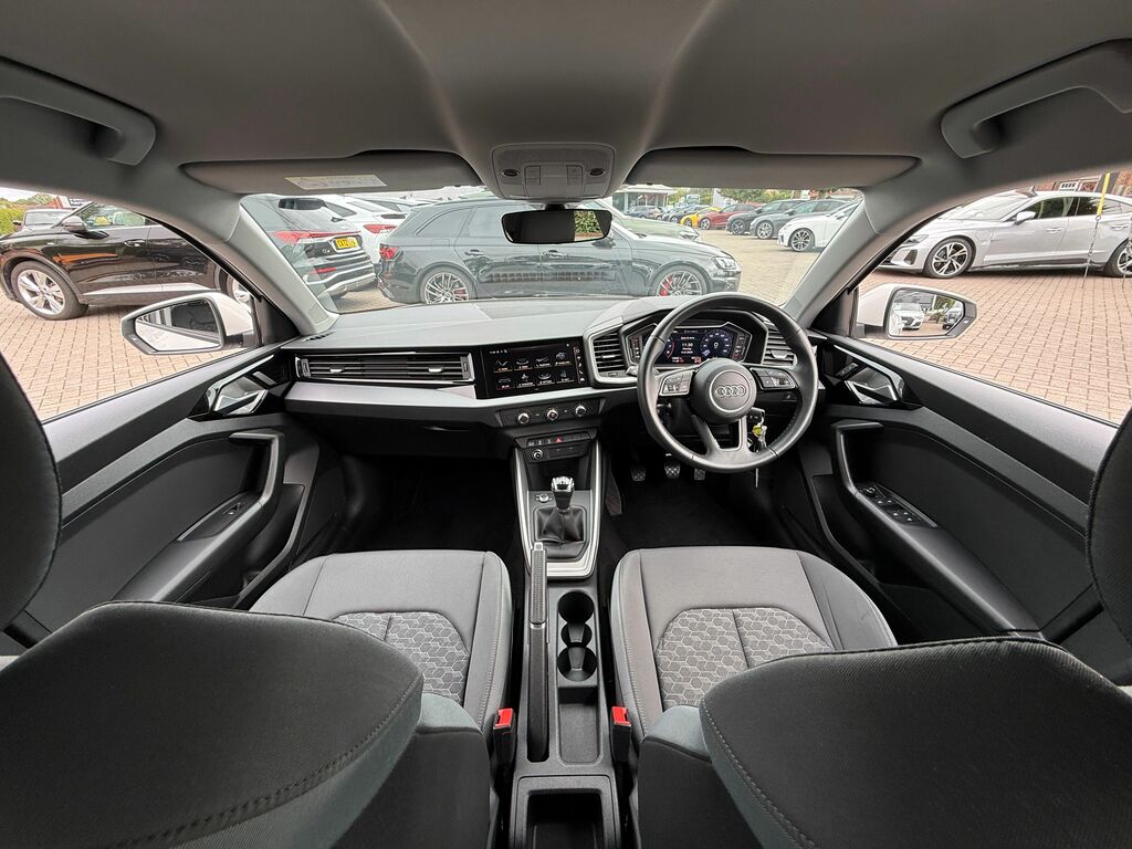 Audi A1 Sport Black #3