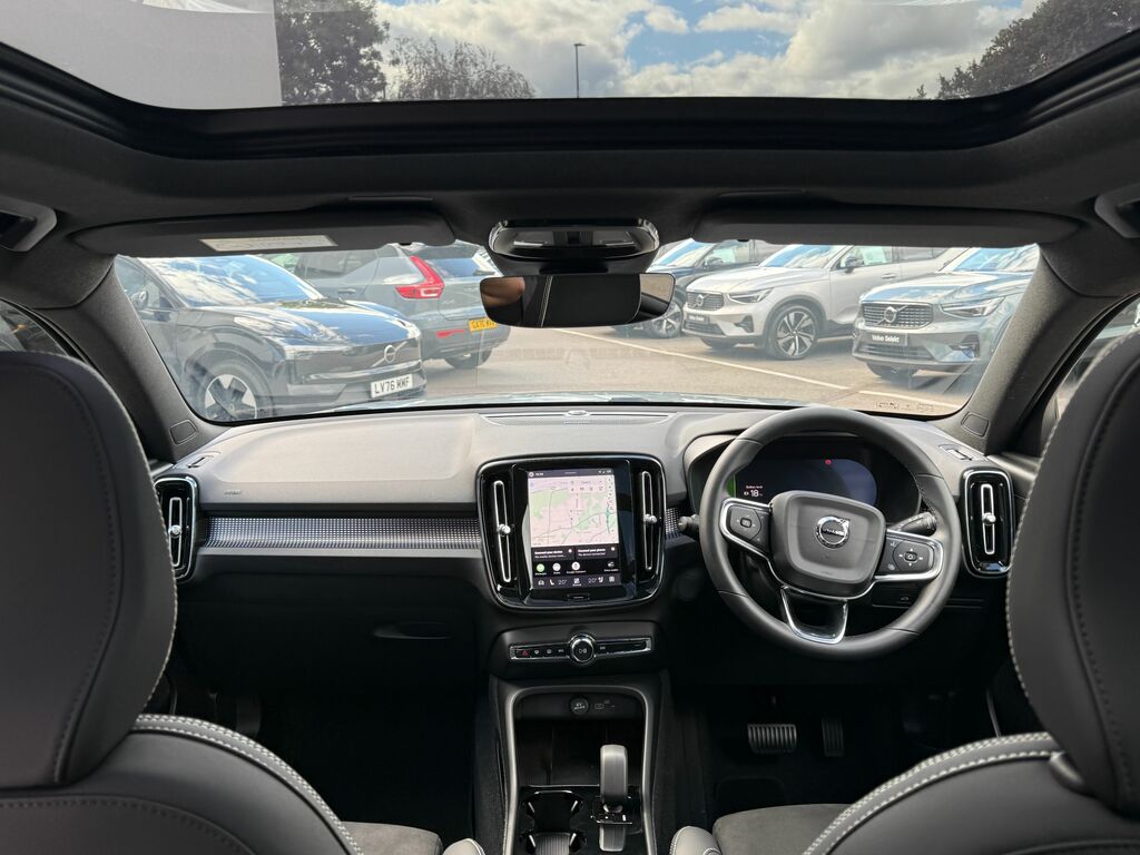Volvo EX40 Ultra Black Edition Black #2
