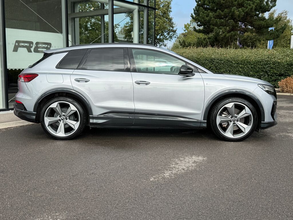 Audi Q4 E Tron Black Edition Black #2
