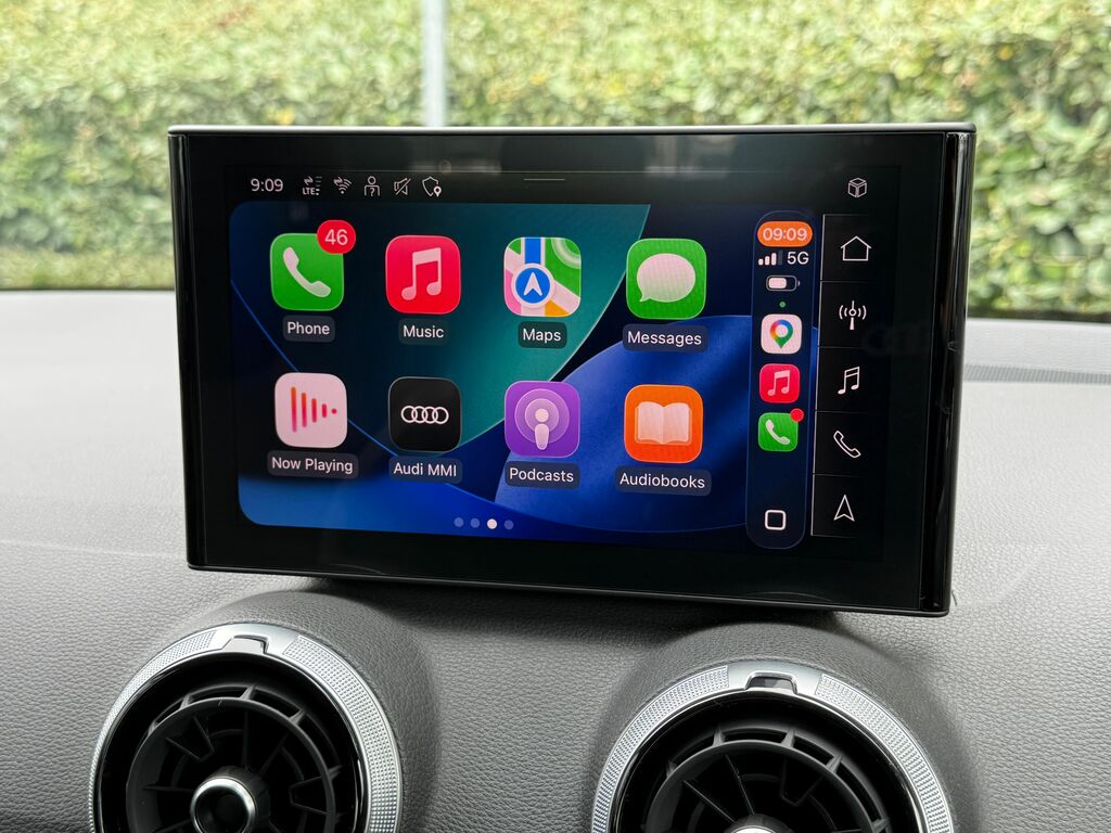 Audi Q2 S Line Black #6