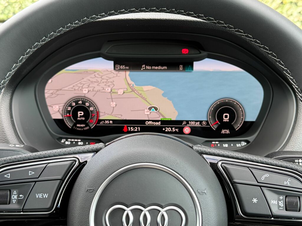 Audi Q2 S Line Black #3
