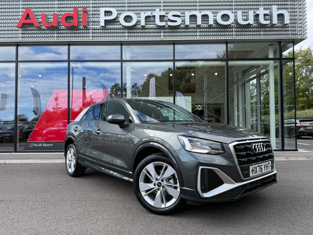 Audi Q2 S Line Black