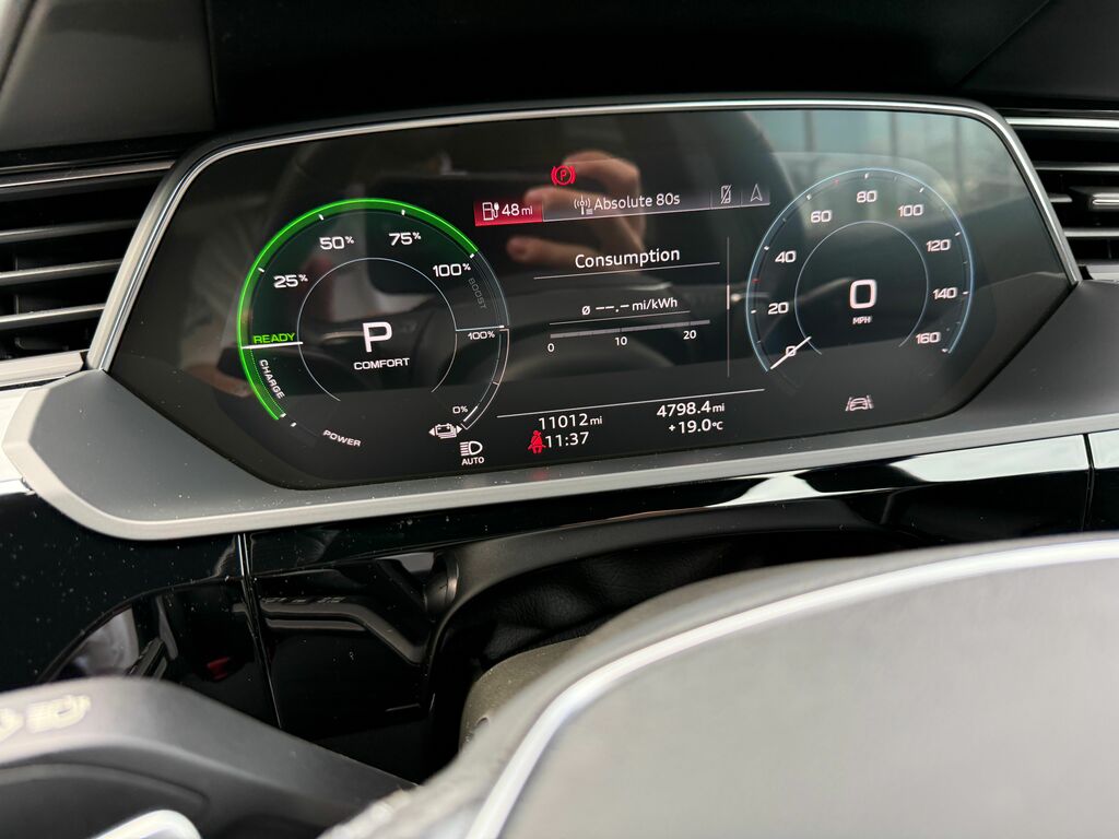 Audi E-tron 300Kw 55 Quattro 95Kwh Black Edition White #25