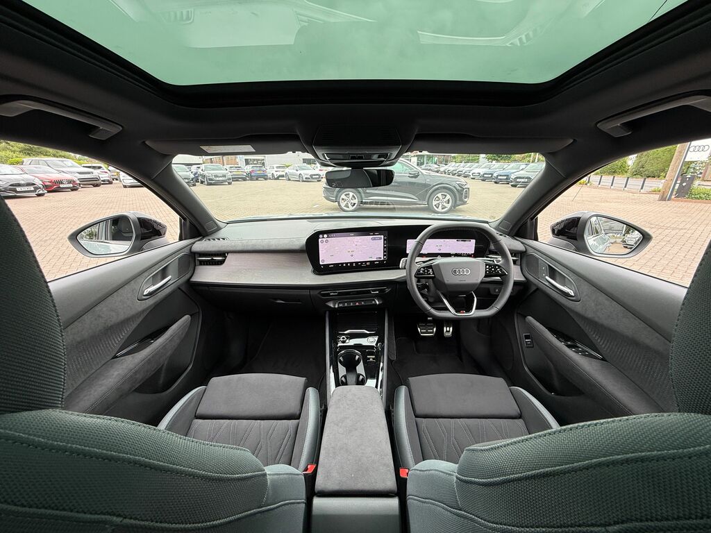 Audi Q3 Edition 1 Black #3
