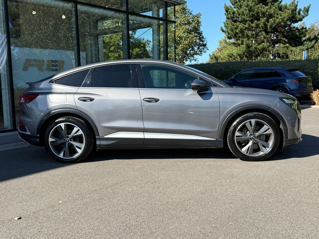 Audi Q4 E Tron S Line Black #2