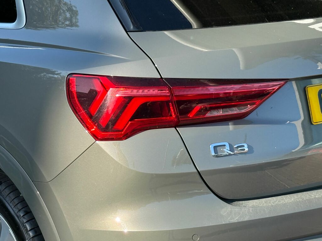 Audi Q3 Q3 S Line 40 Tfsi Quattro S-a Black #44