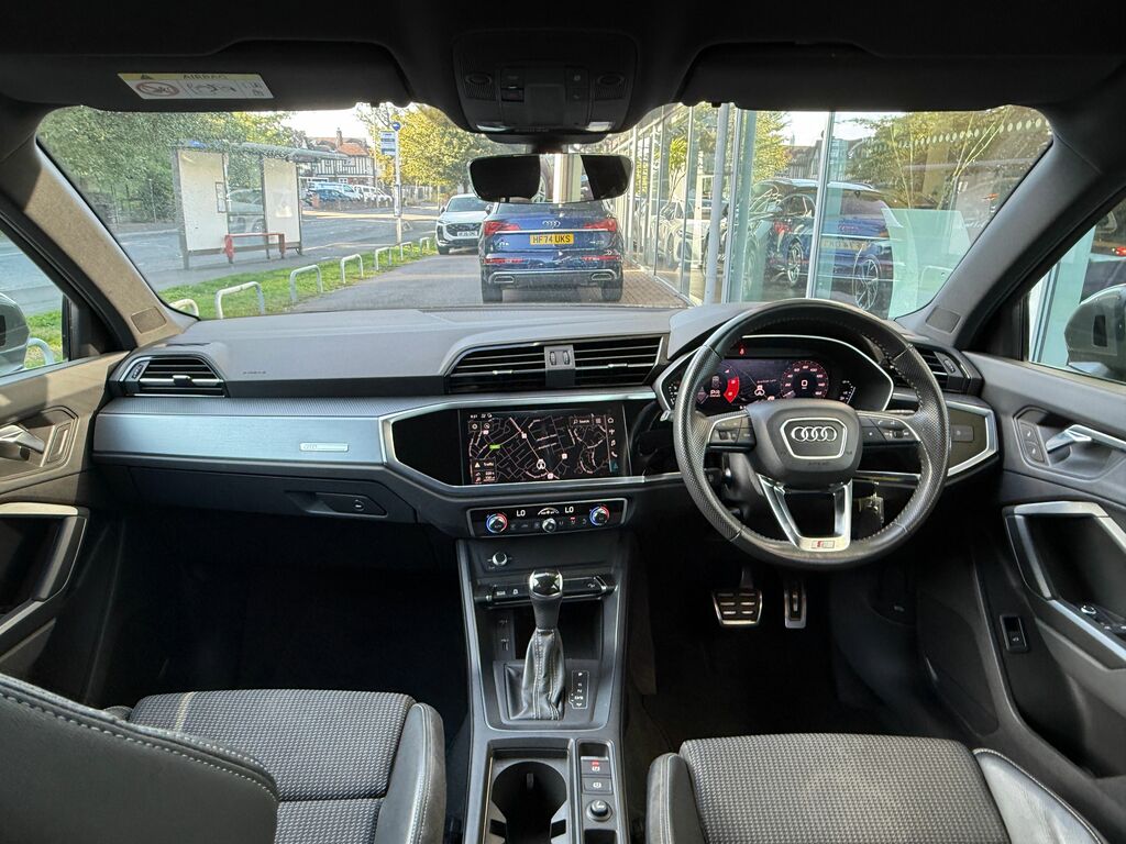 Audi Q3 S Line Black #3