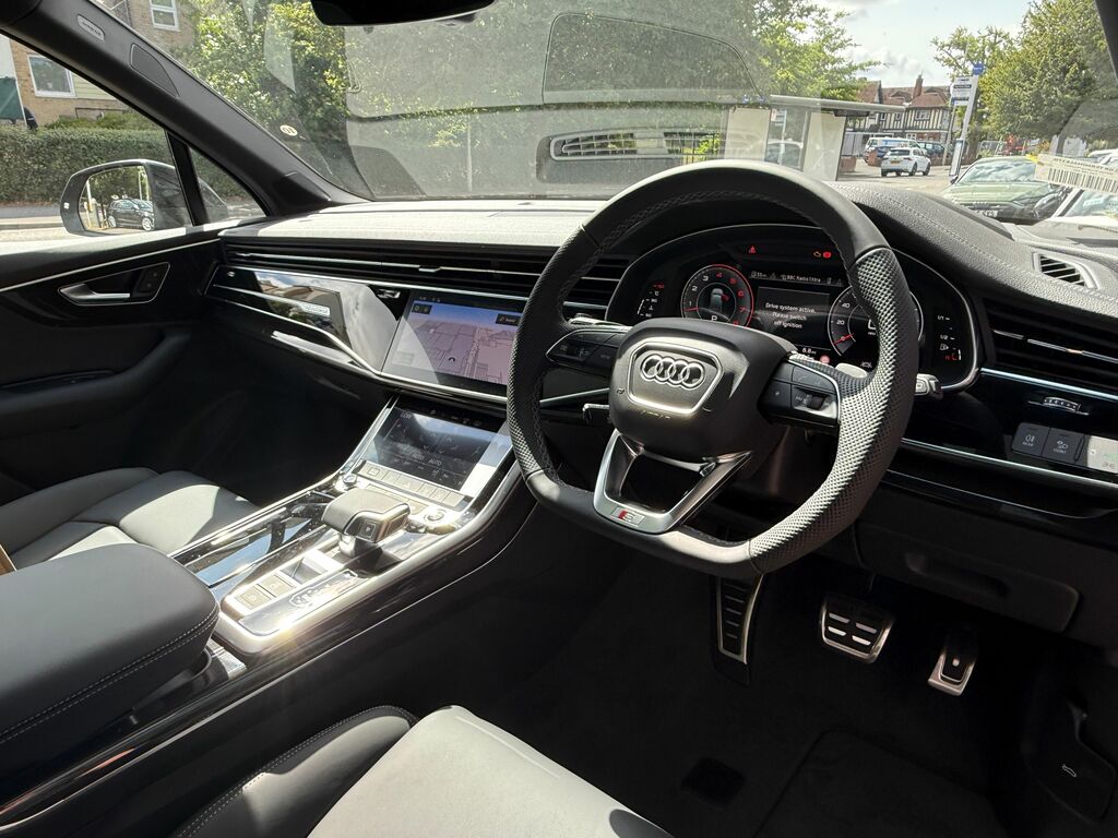 Audi Q7 Black Edition Black #6