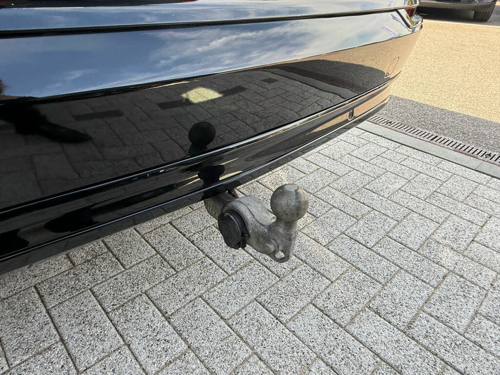 Volvo XC90 Plus Black #6