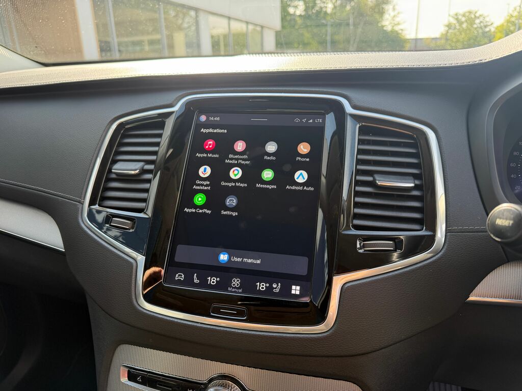 Volvo XC90 Plus Black #4