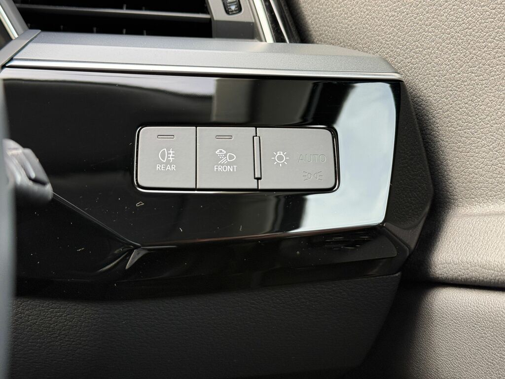 Audi E-tron 300Kw 55 Quattro 95Kwh S Line Cs Silver #15