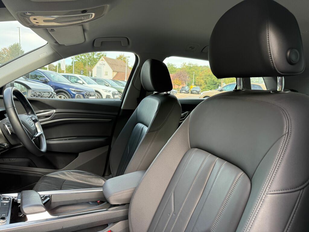 Audi E-tron 300Kw 55 Quattro 95Kwh S Line Cs Silver #47