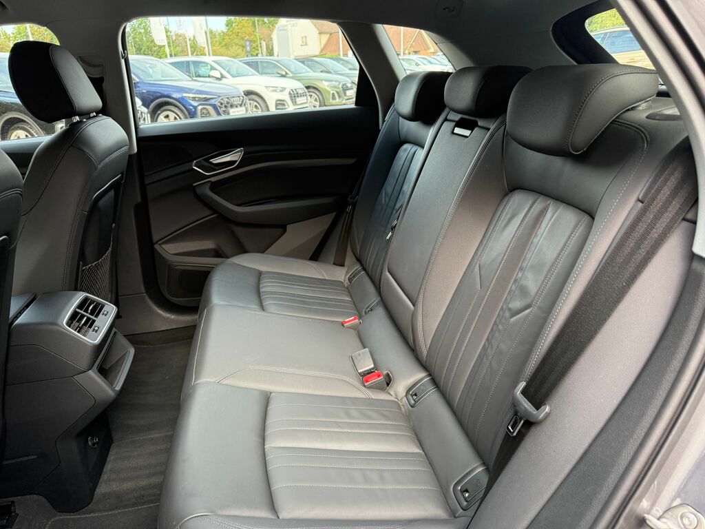 Audi E-tron 300Kw 55 Quattro 95Kwh S Line Cs Silver #44