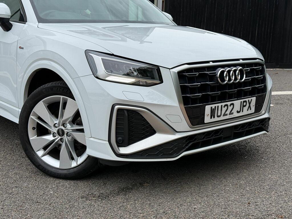 Audi Q2 S Line White #2