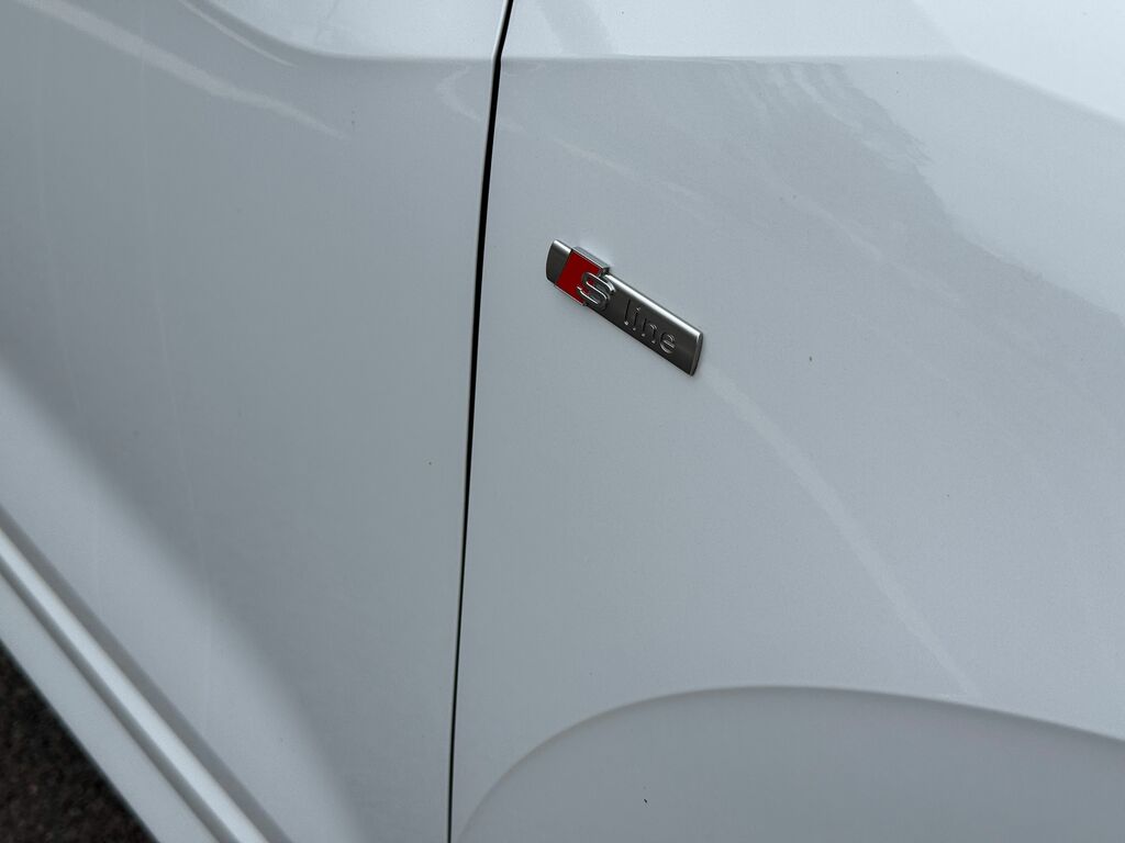Audi Q2 S Line White #3