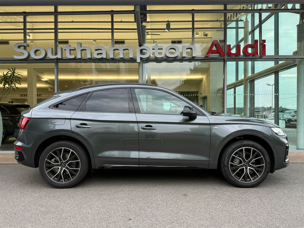 Audi Q5 Black Edition Black #2