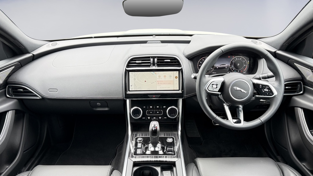 Jaguar XE 2.0 D200 Mhev R-dynamic Se Black Saloon Red #9