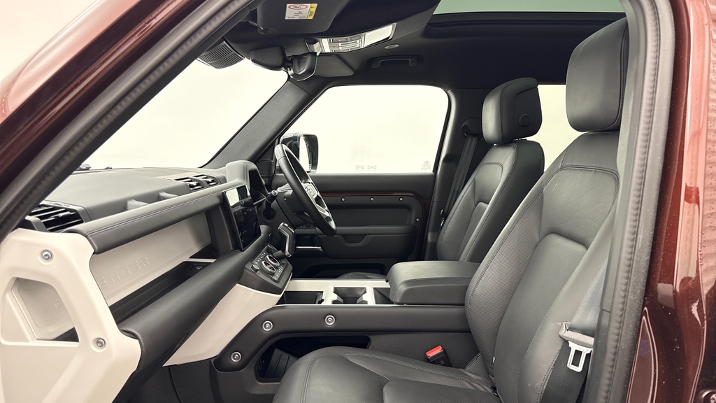 Land Rover Defender 130 D350 X-dynamic Hse Sedona Red Red #3