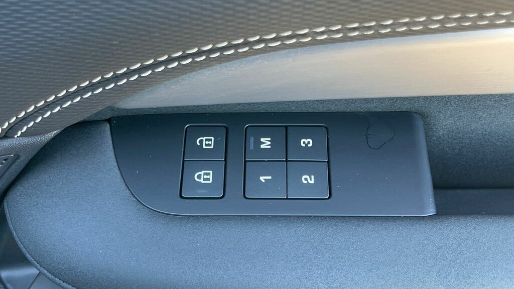 Land Rover Discovery 3L Hse Black #37