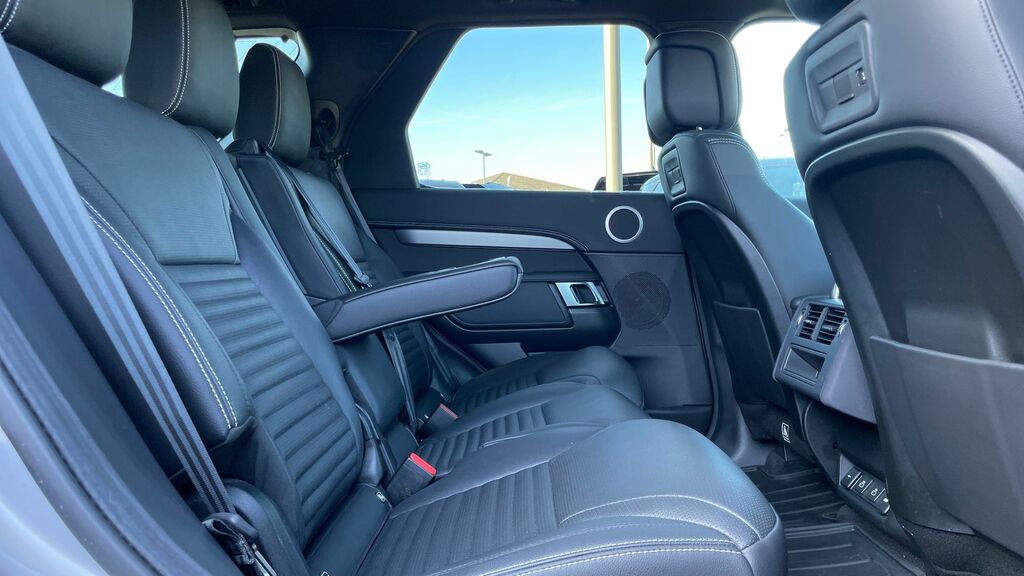 Land Rover Discovery 3L Hse Black #50