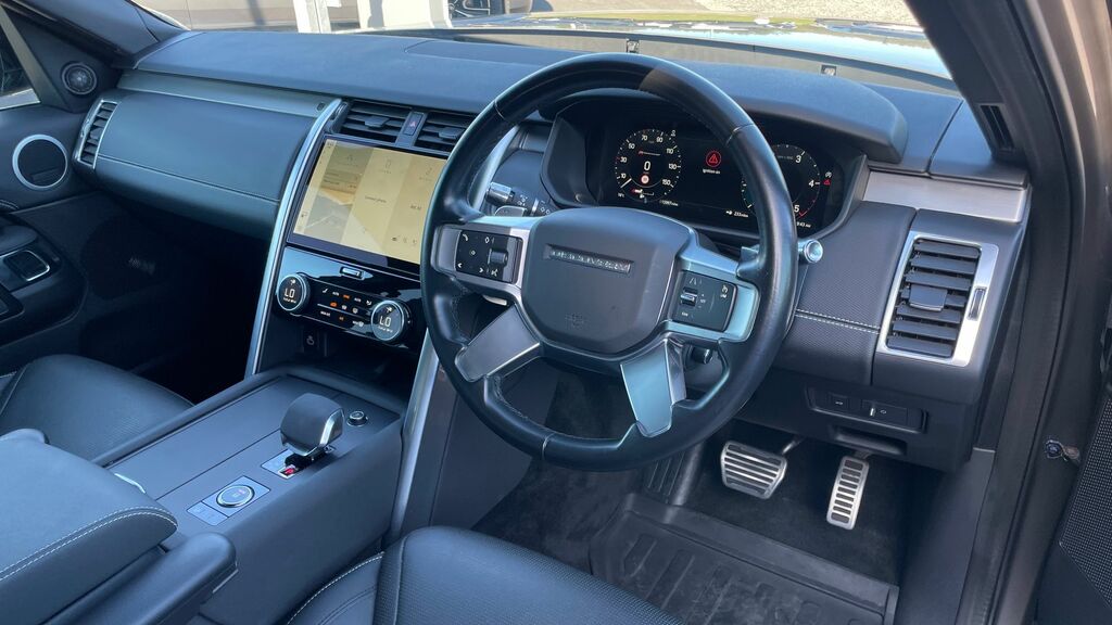 Land Rover Discovery 3L Hse Black #48