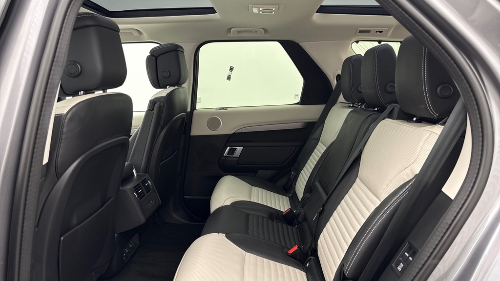Land Rover Discovery D350 Dynamic Hse Eiger Grey Grey #4