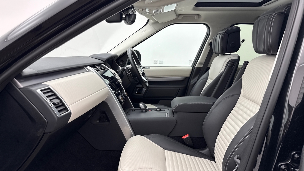 Land Rover Discovery D350 Dynamic Hse Santorini Black Black #3