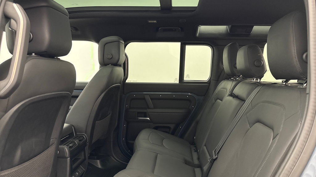 Land Rover Defender 110 P300e X-dynamic Hse Tasman Blue Blue #4