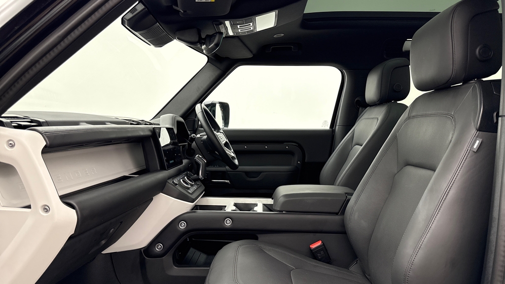 Land Rover Defender 90 D250 X-dynamic Hse Santorini Black Black #3