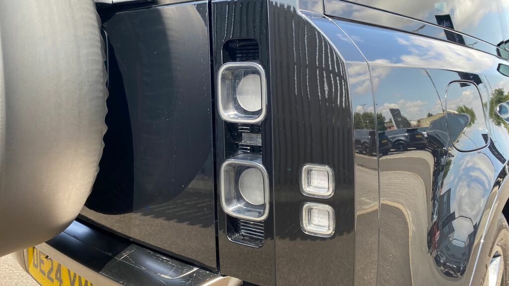 Land Rover Defender 90 3.0 D250 X-dynamic Hse Grey #26