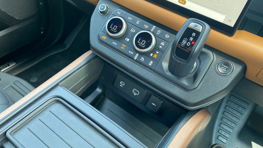 Land Rover Defender 90 3.0 D250 X-dynamic Hse Grey #13