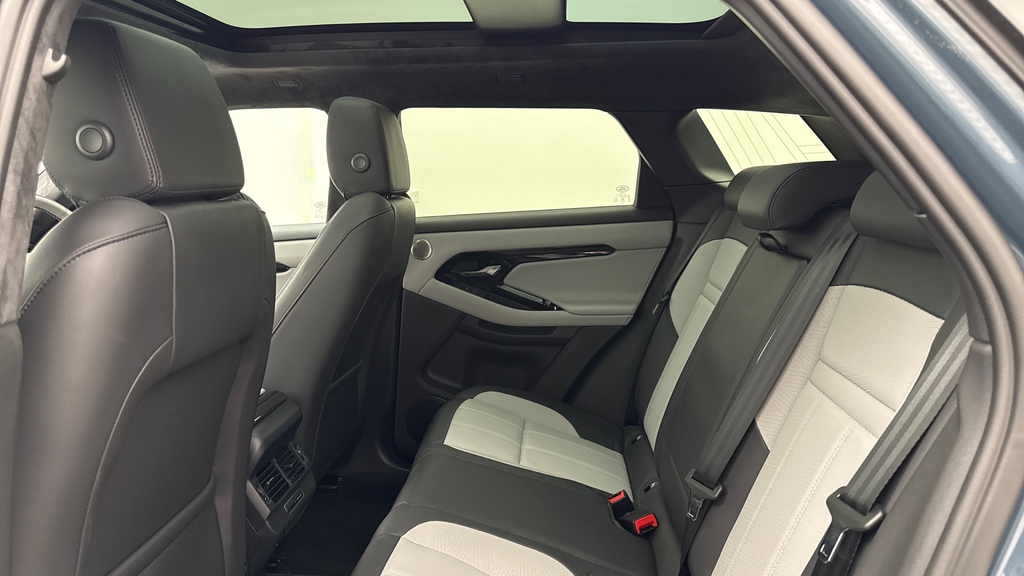 Land Rover Range Rover Evoque P270e Tribeca Blue Blue #4