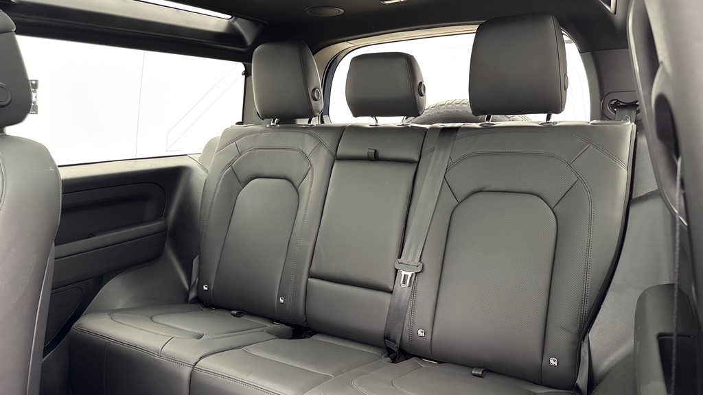 Land Rover Defender 90 D250 X-dynamic Hse Tasman Blue Blue #4
