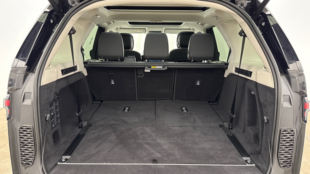 Land Rover Discovery D350 Metropolitan Edition Grey #10