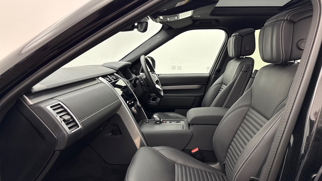 Land Rover Discovery D350 Dynamic Hse Santorini Black Black #3