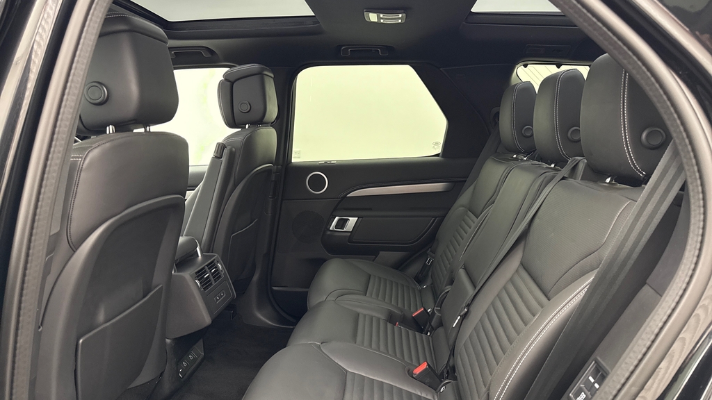 Land Rover Discovery D350 Dynamic Hse Santorini Black Black #4