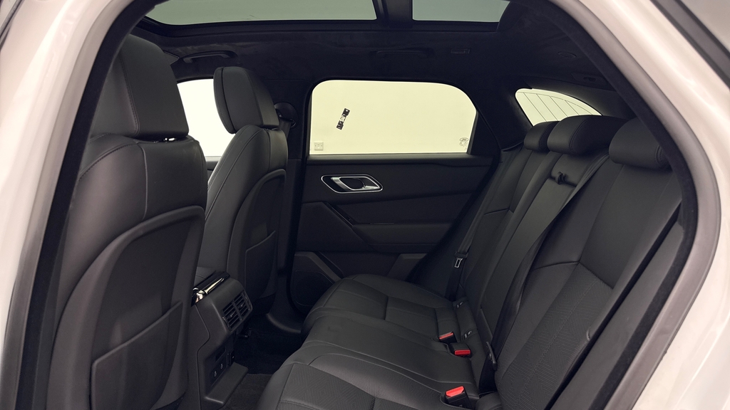 Land Rover Range Rover Velar P400e Ostuni White White #4