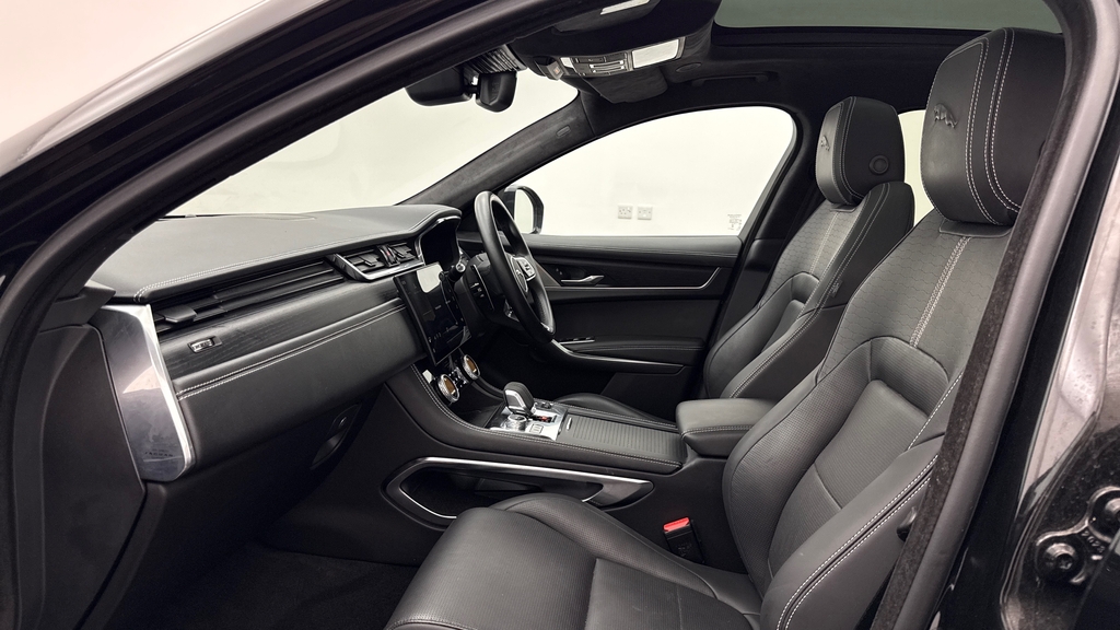 Jaguar F-Pace D200 R-dynamic Hse Black Santorini Black Black #3
