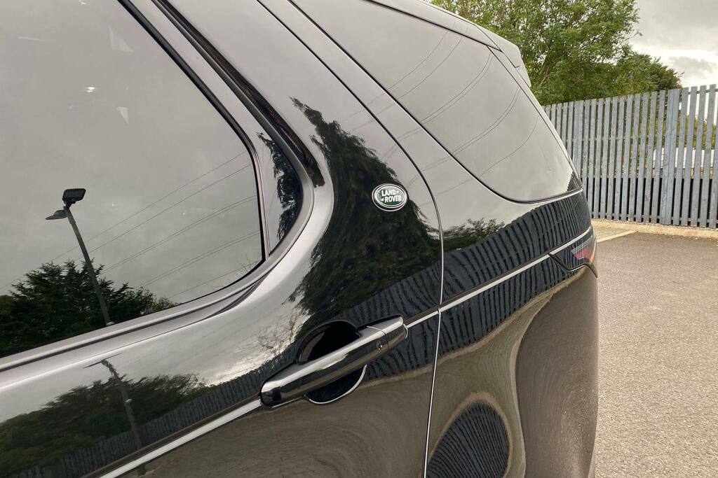 Land Rover Discovery Metropolitan Edition Black #47