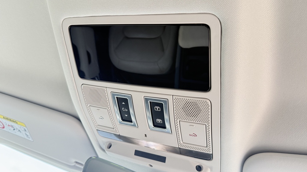 Land Rover Defender 110 3.0 D300 X-dynamic Hse White #41