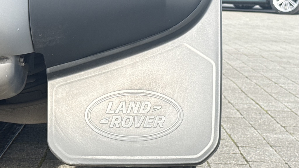 Land Rover Defender 110 3.0 D300 X-dynamic Hse White #54