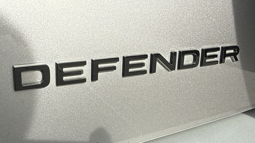 Land Rover Defender 110 3.0 D300 X-dynamic Hse White #59