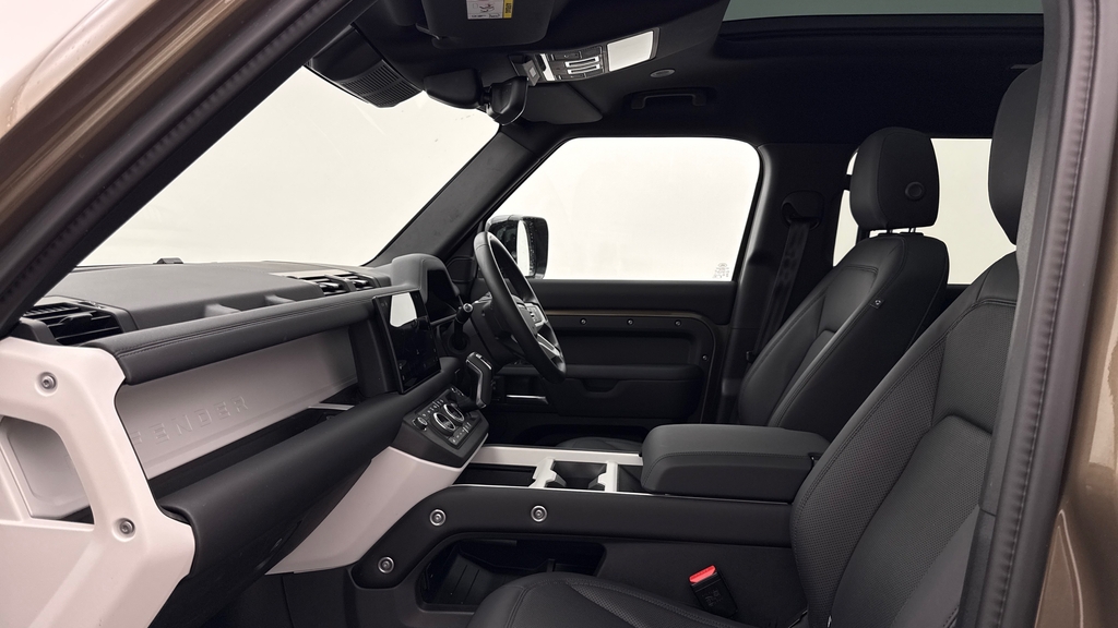 Land Rover Defender 110 D250 X-dynamic Se Gondwana Stone #3