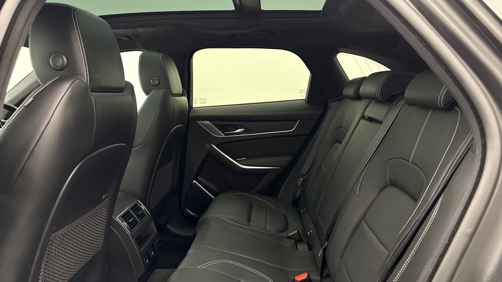 Jaguar F-Pace D200 R-dynamic Hse Black 90Th Anniversary Edition Black #4